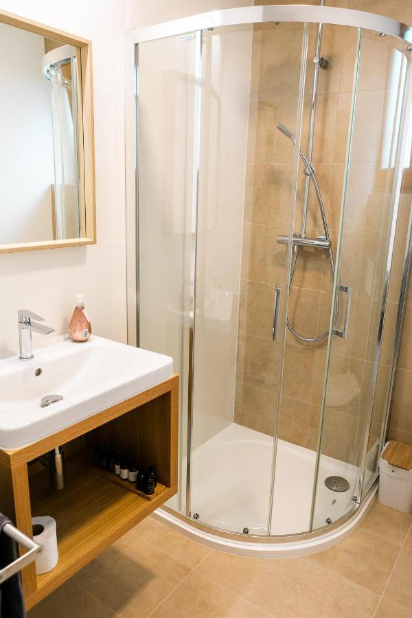 Vigeo Lounge B&B Coffee Бойнице Экстерьер фото