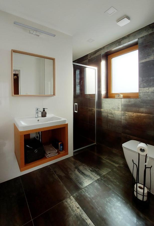 Vigeo Lounge B&B Coffee Бойнице Экстерьер фото